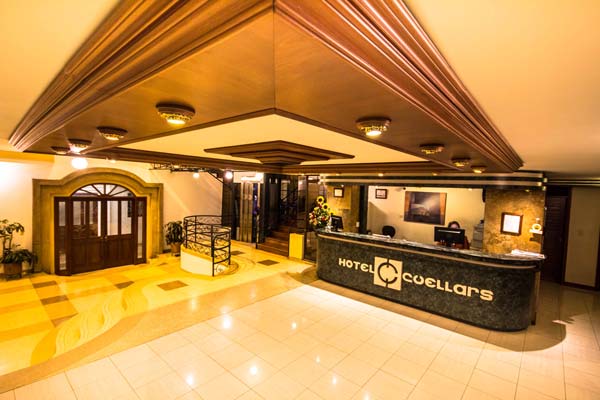 Recepción Hotel Cuellars - Recepción
